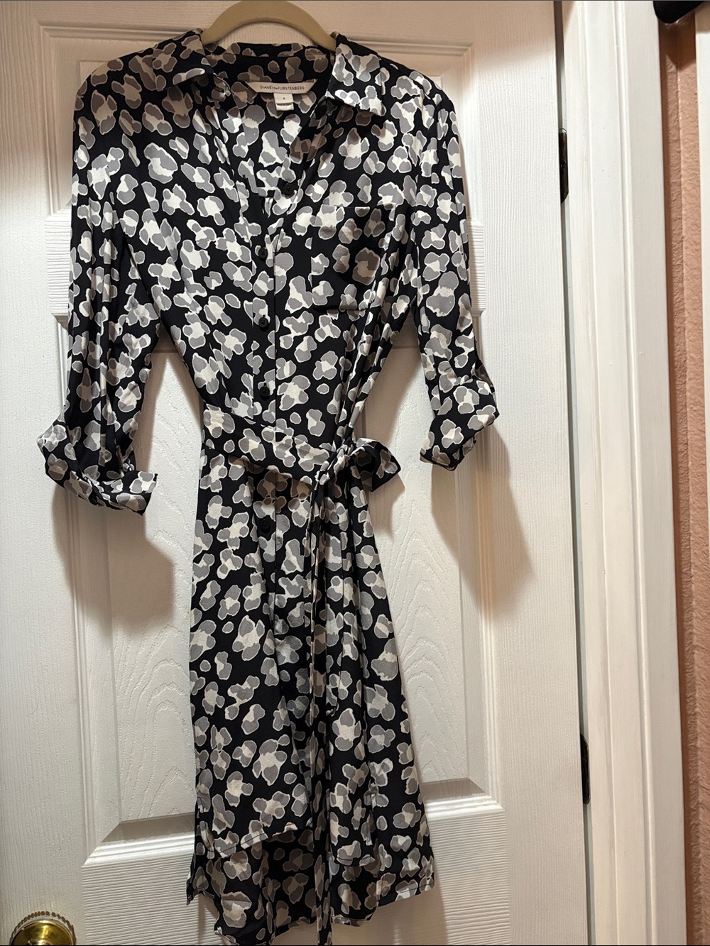Diane Von Furstenberg Black and White Floral Tie-Waist Shirt Dress